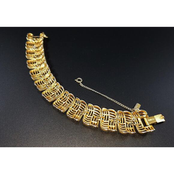 Monet Golden Weave Bracelet Gold Plated Filigree 1960s Vintage Jewelry Signed - Picture 10 of 10